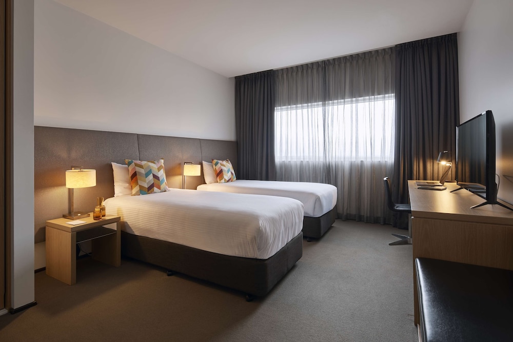 Atura Dandenong 18/60