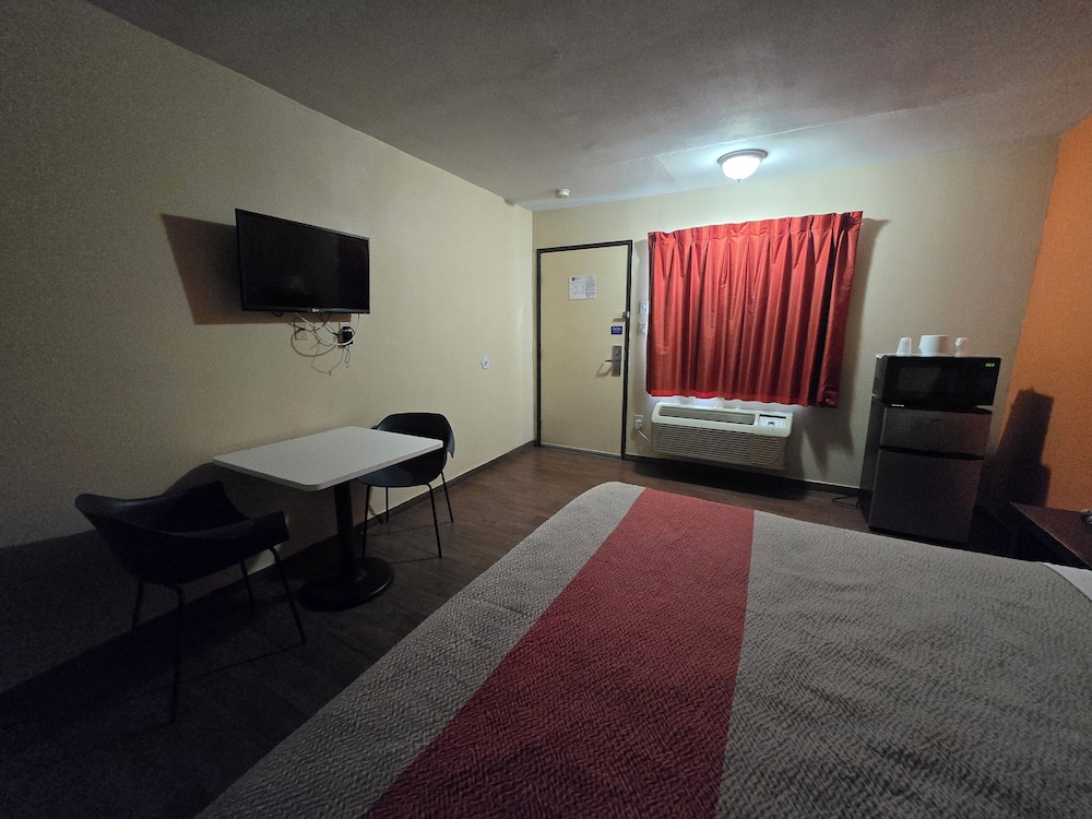 Motel6 Blythe, CA - South 49/71