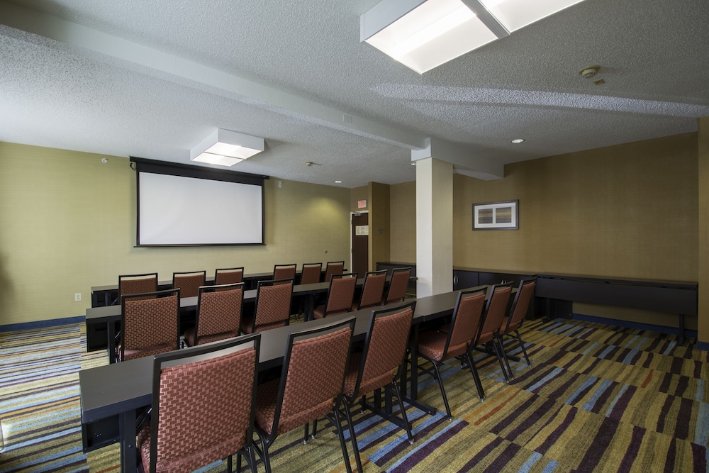 Fairfield Inn Suites Cleveland Streetsboro 36/36