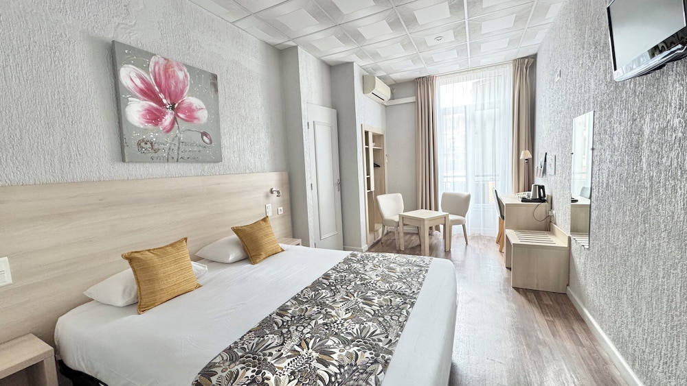 SUPERIOR, DOUBLE BED