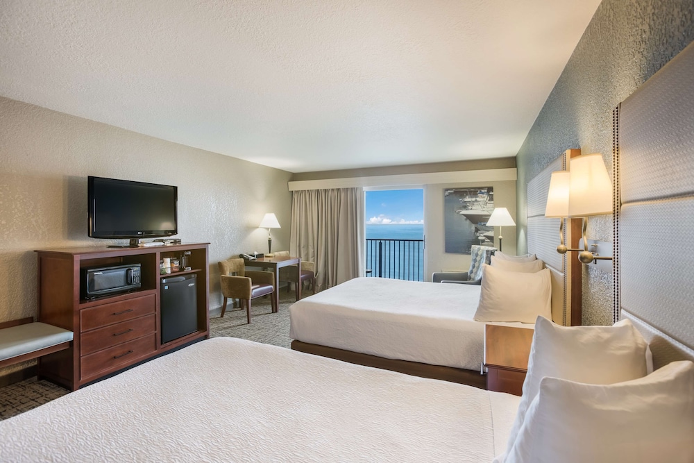 Best Western Harbour Pointe Lakefront 11/37
