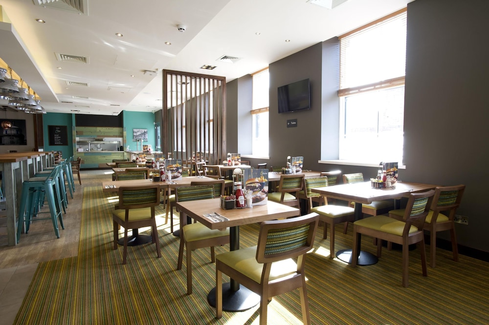 Premier Inn Perth City Centre 42/55