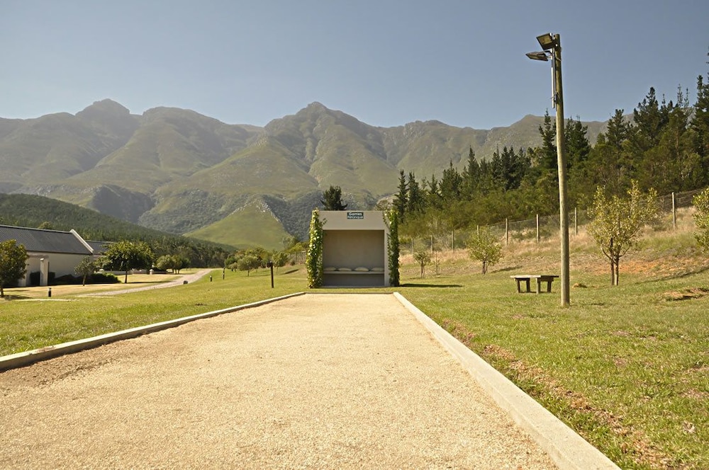 Gaikou Lodge 8/37