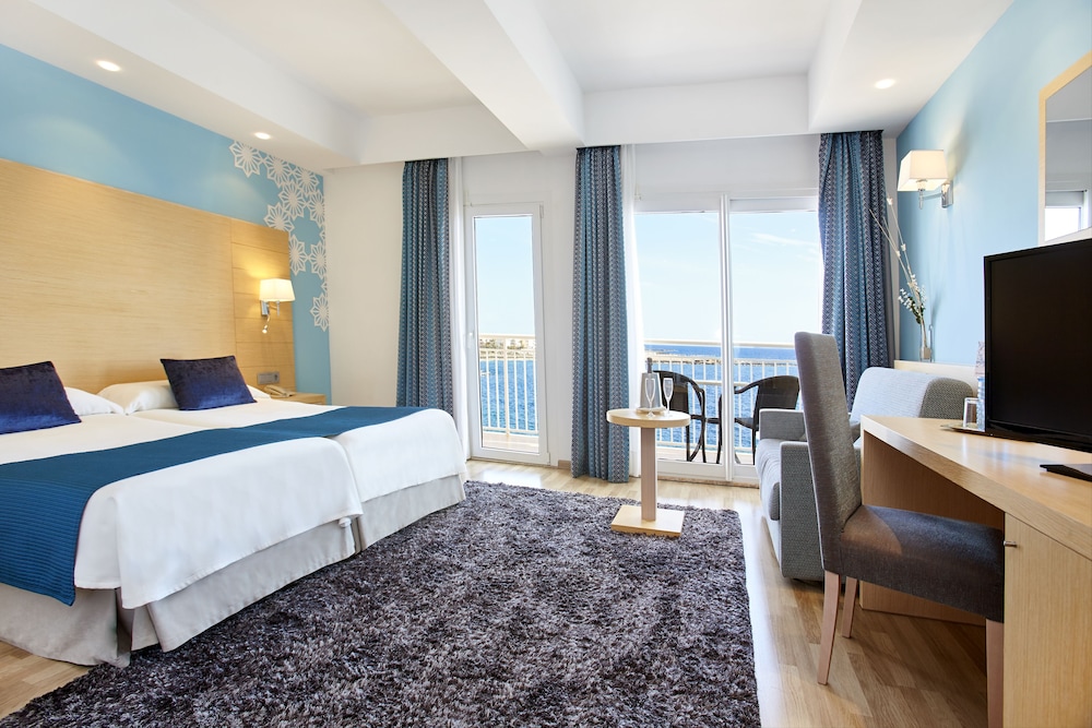 Universal Hotel Cabo Blanco Adults Only 19/75