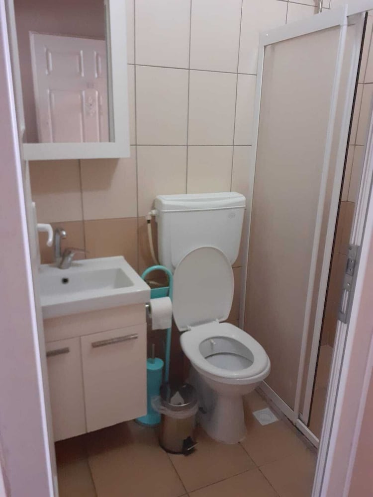 Avrasya Hostel 44/50