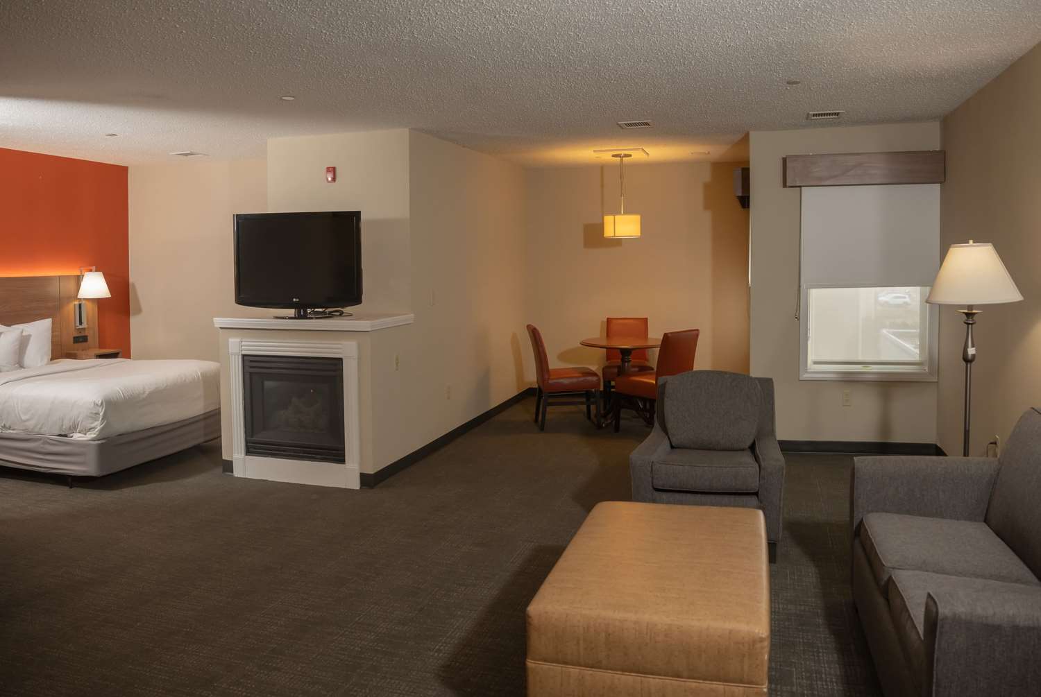 Hawthorn Suites by Wyndham Erie 20/34