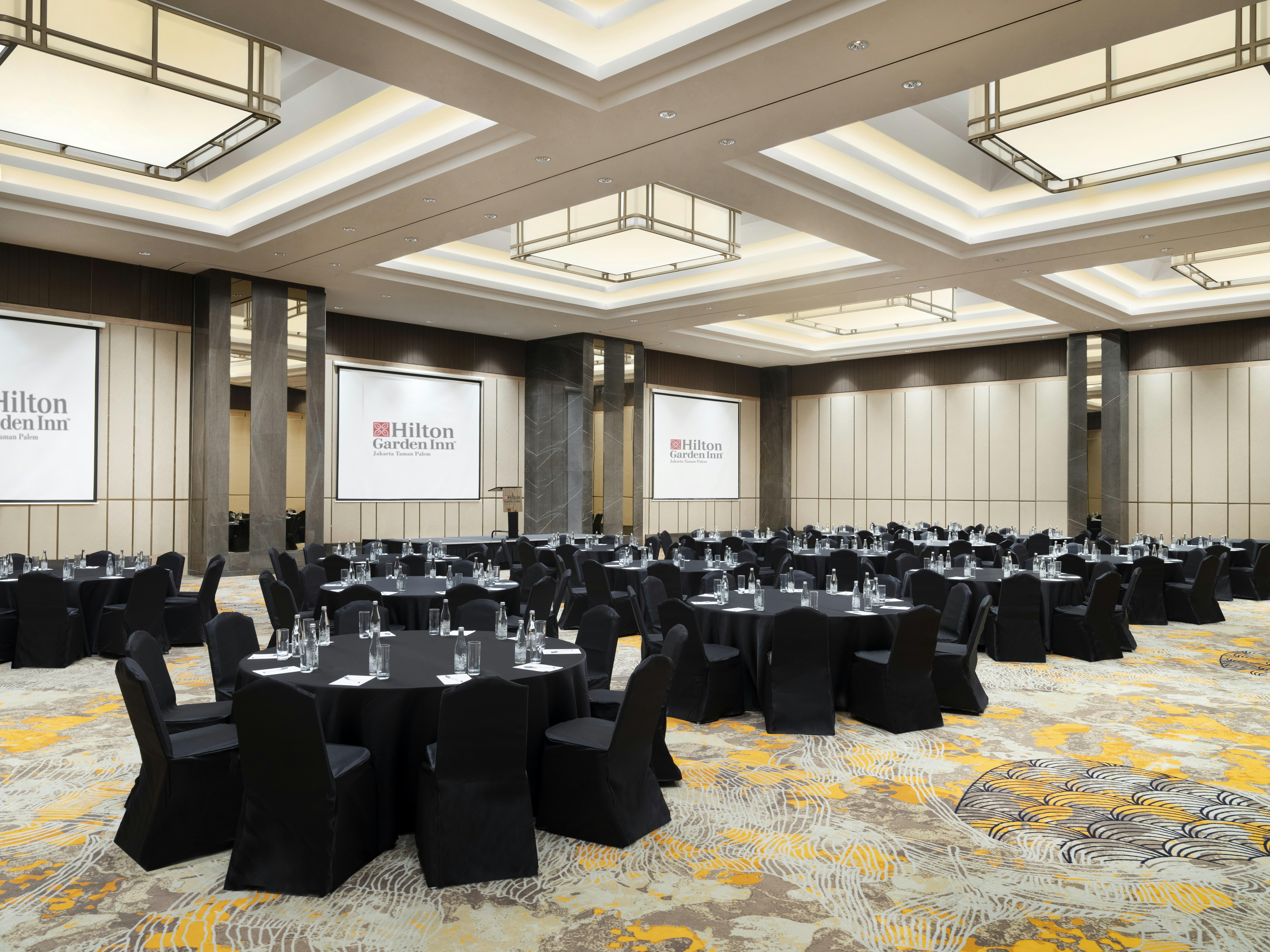 Hilton Garden Inn Jakarta Taman Palem 51/63