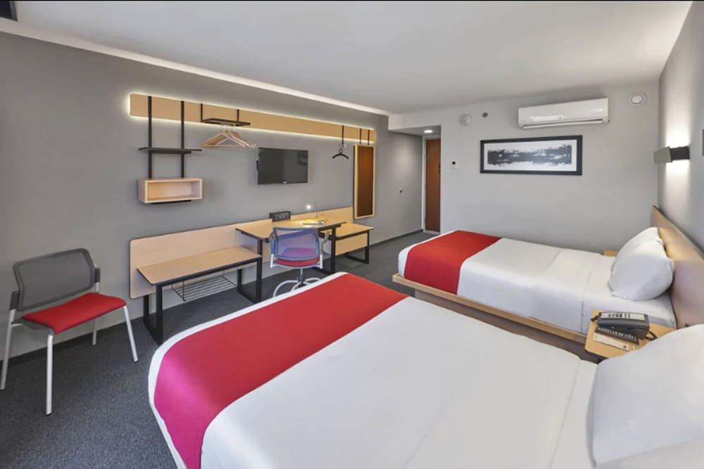 City Express by Marriott Matamoros 12/52