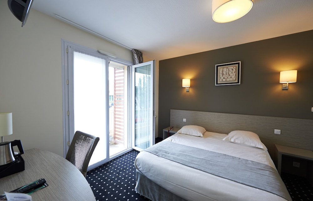 Standard, Double Bed