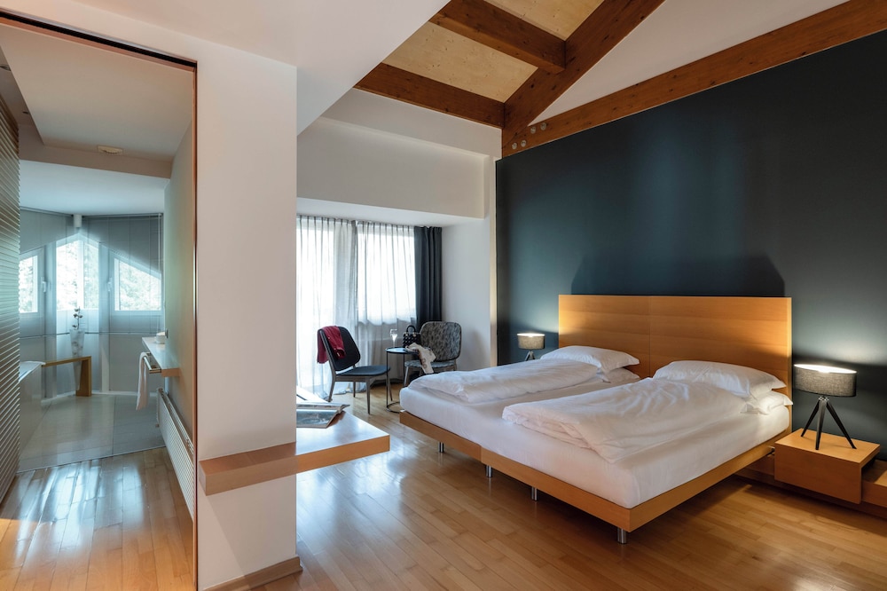 SUPERIOR, DOUBLE BED