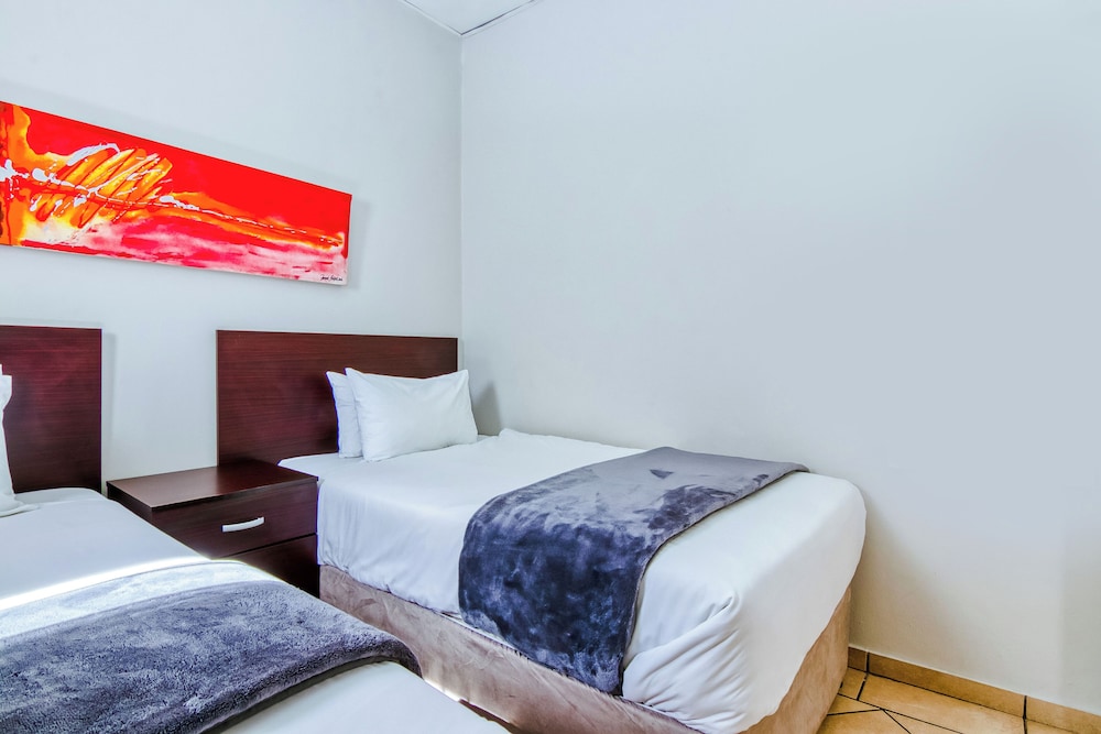 Bm Gardens Apartment Hotel 10/34