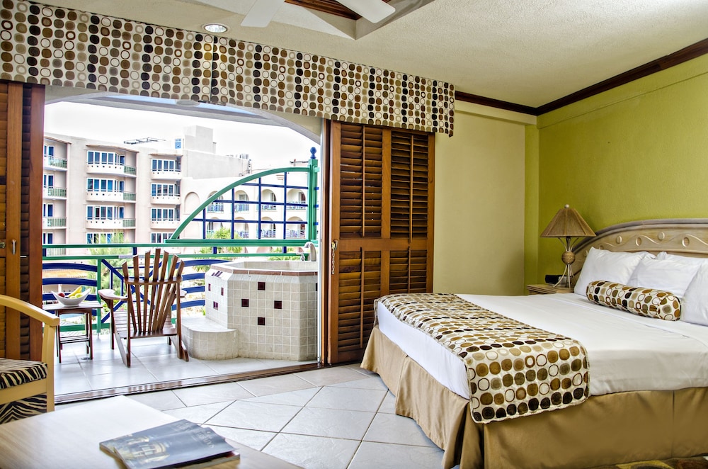 Accra Beach Hotel and Resort 10/50
