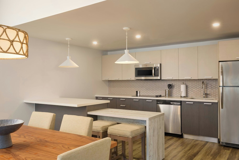 Casa Costera, Isla Verde Beach, Apartments by Marriott Bonvoy 27/46