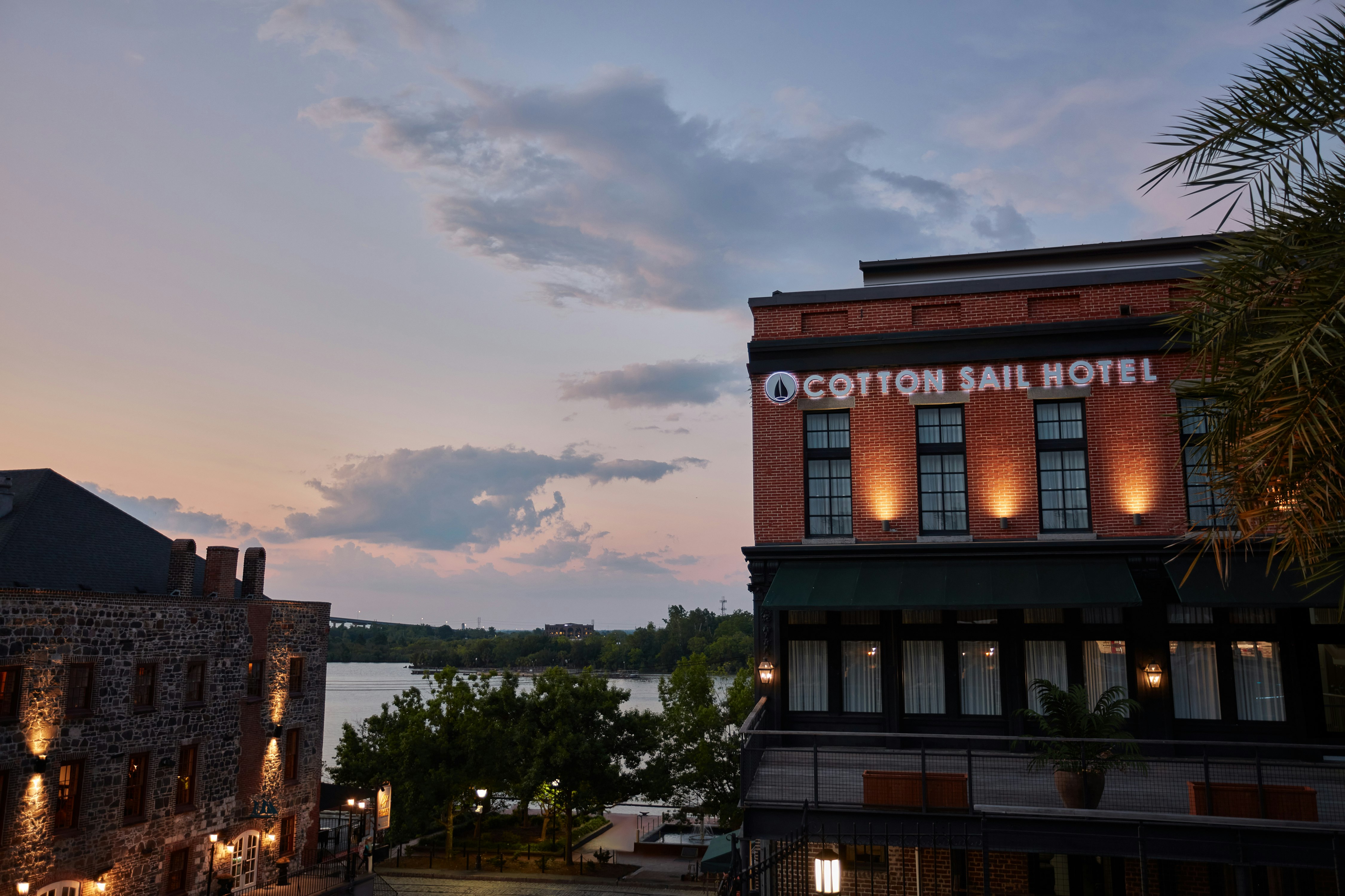 The Cotton Sail Hotel Savannah, Tapestry Collection by Hilton 7/45