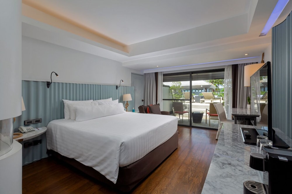 ROOM, TERRACE