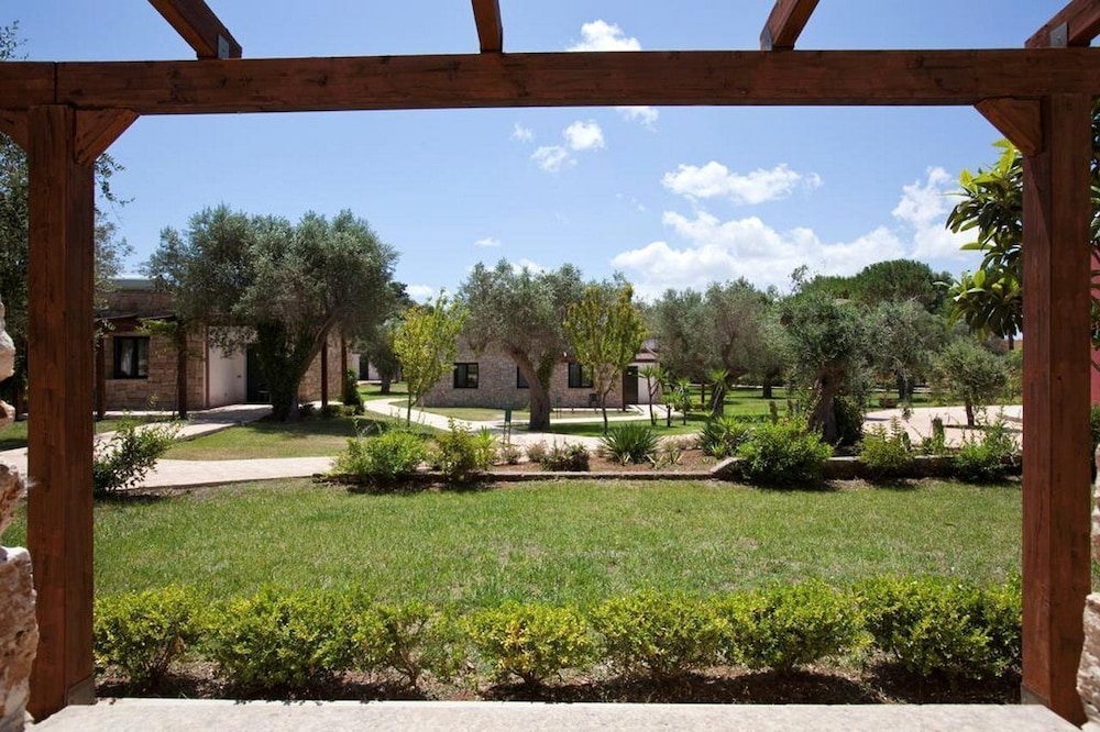 Dolmen Sport Resort 52/66