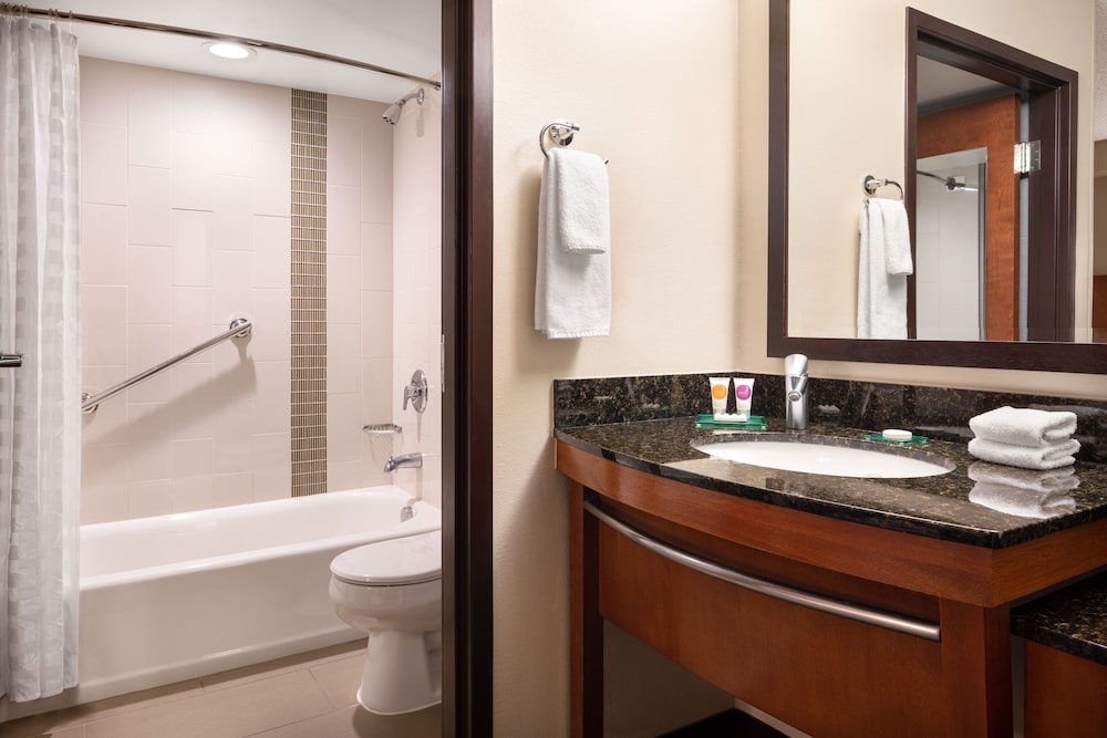 Hyatt Place Denver Tech Center 6/60
