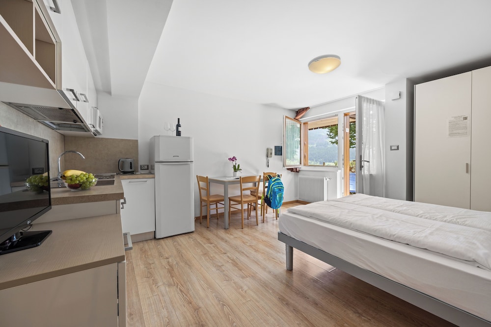 1 Bedroom, Panoramic, Apartment, Murphy Bed, Garden Area, South Wing، Residence Lagorai 8/10