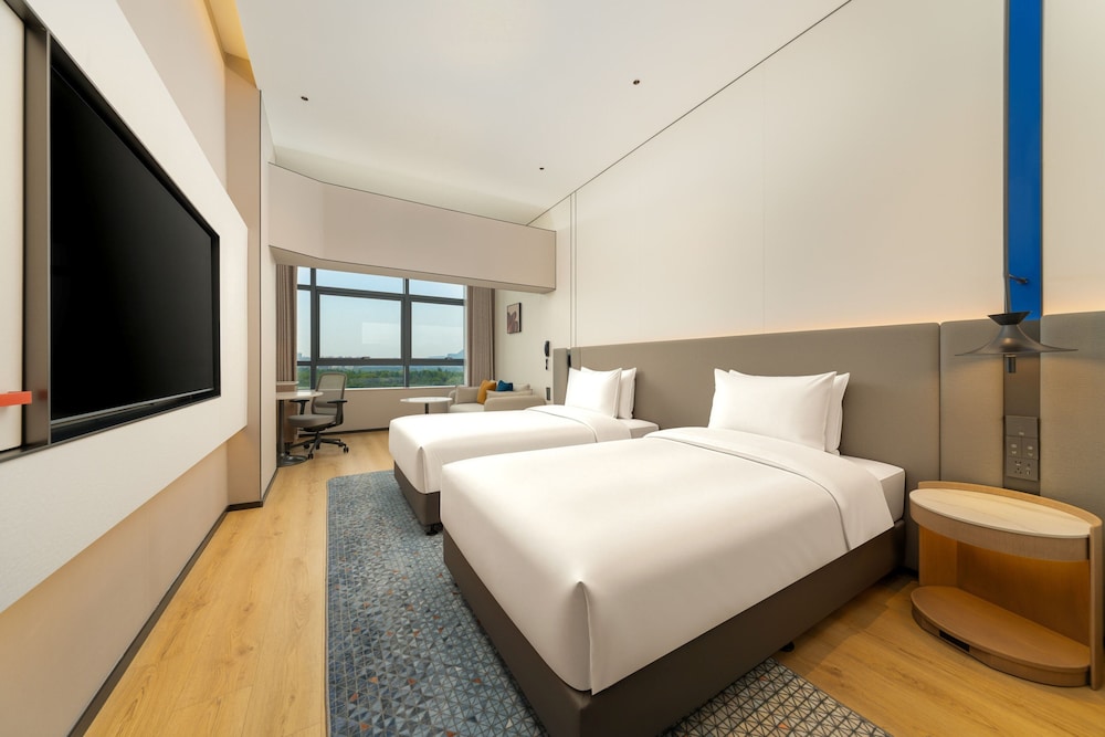 Holiday Inn Express Xinxiang Pingyuan New Area by IHG، Xinxiang 10/50