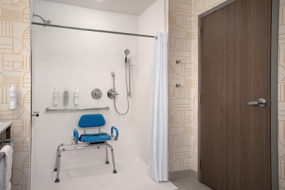 Home2 Suites by Hilton Big Spring 44/45