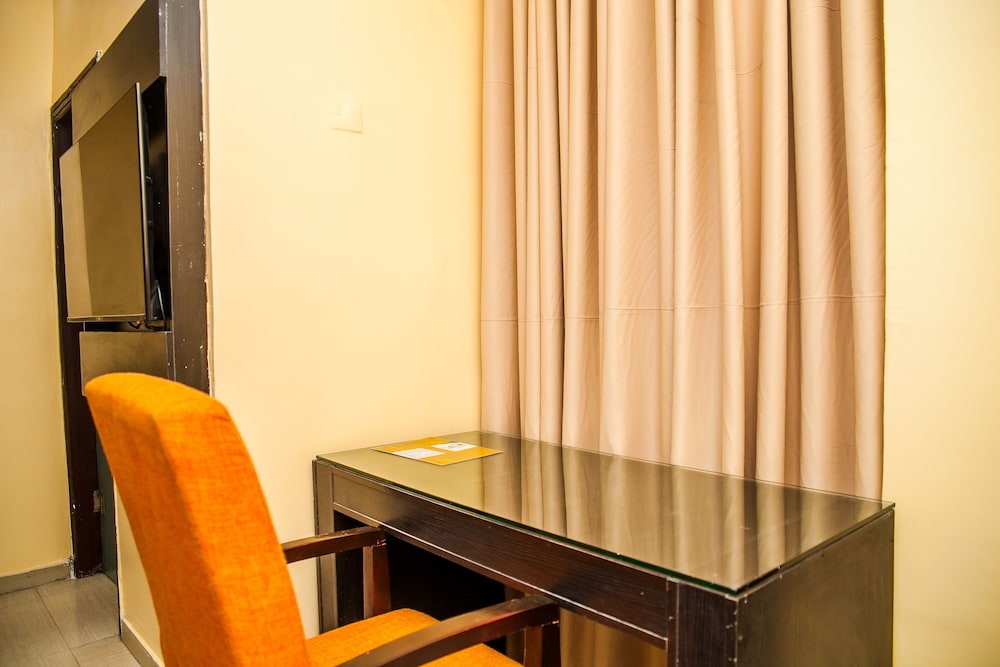 Cribville Hotel & Suites 26/41