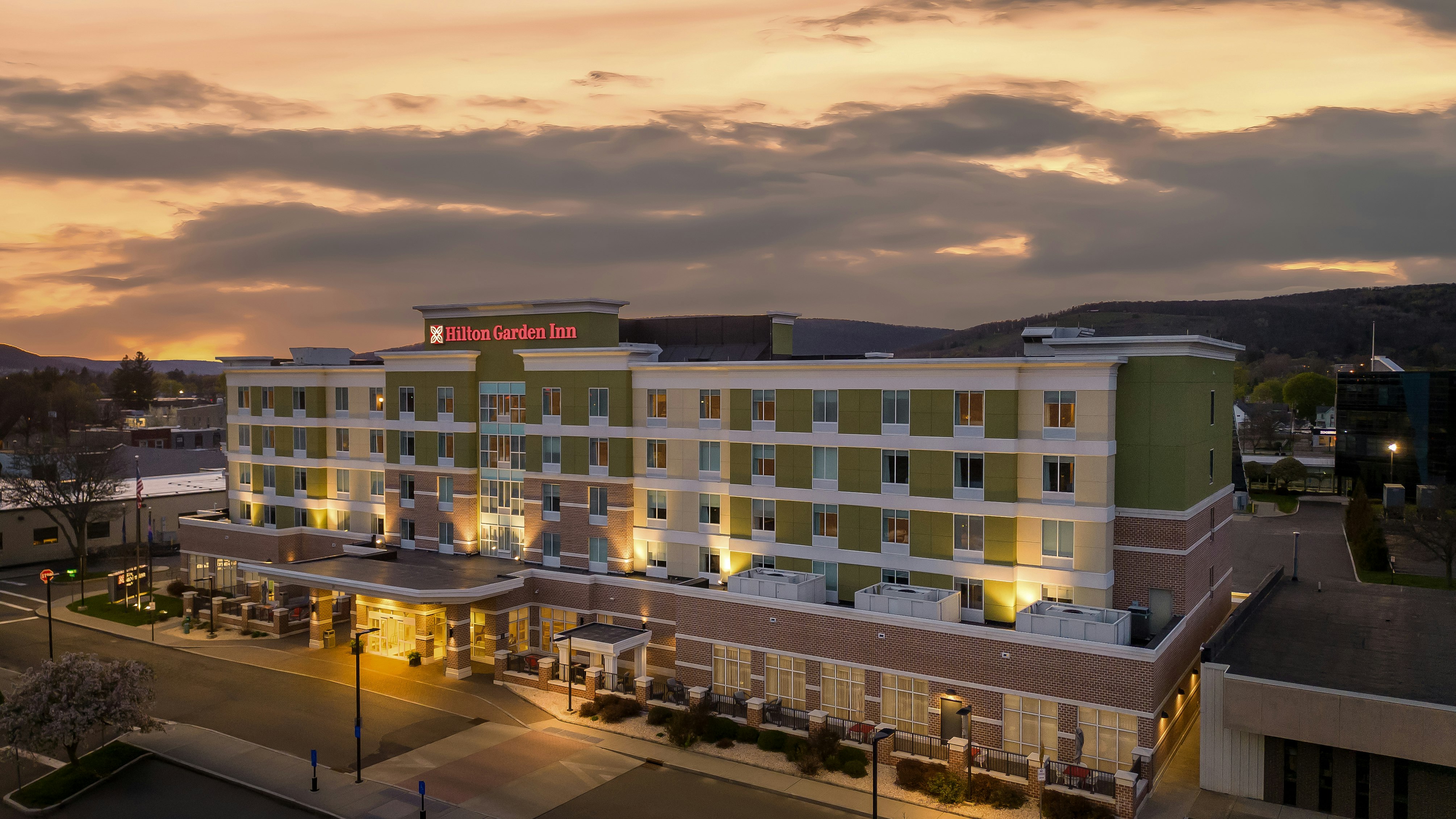 Hilton Garden Inn Corning Downtown in CORNING - NY