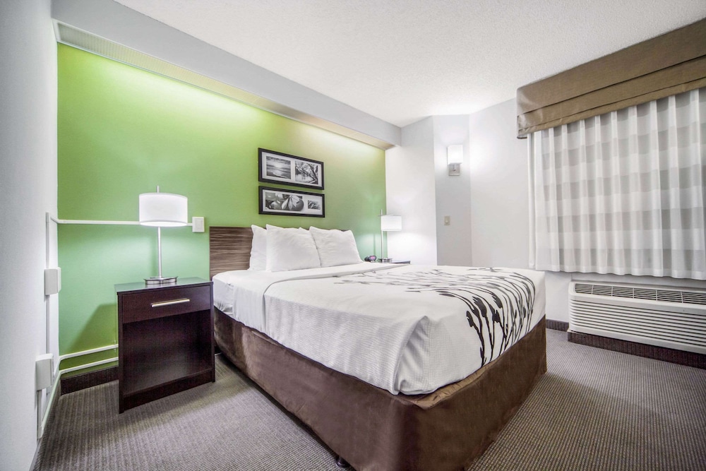 Sleep Inn & Suites Columbus, NE 25/61