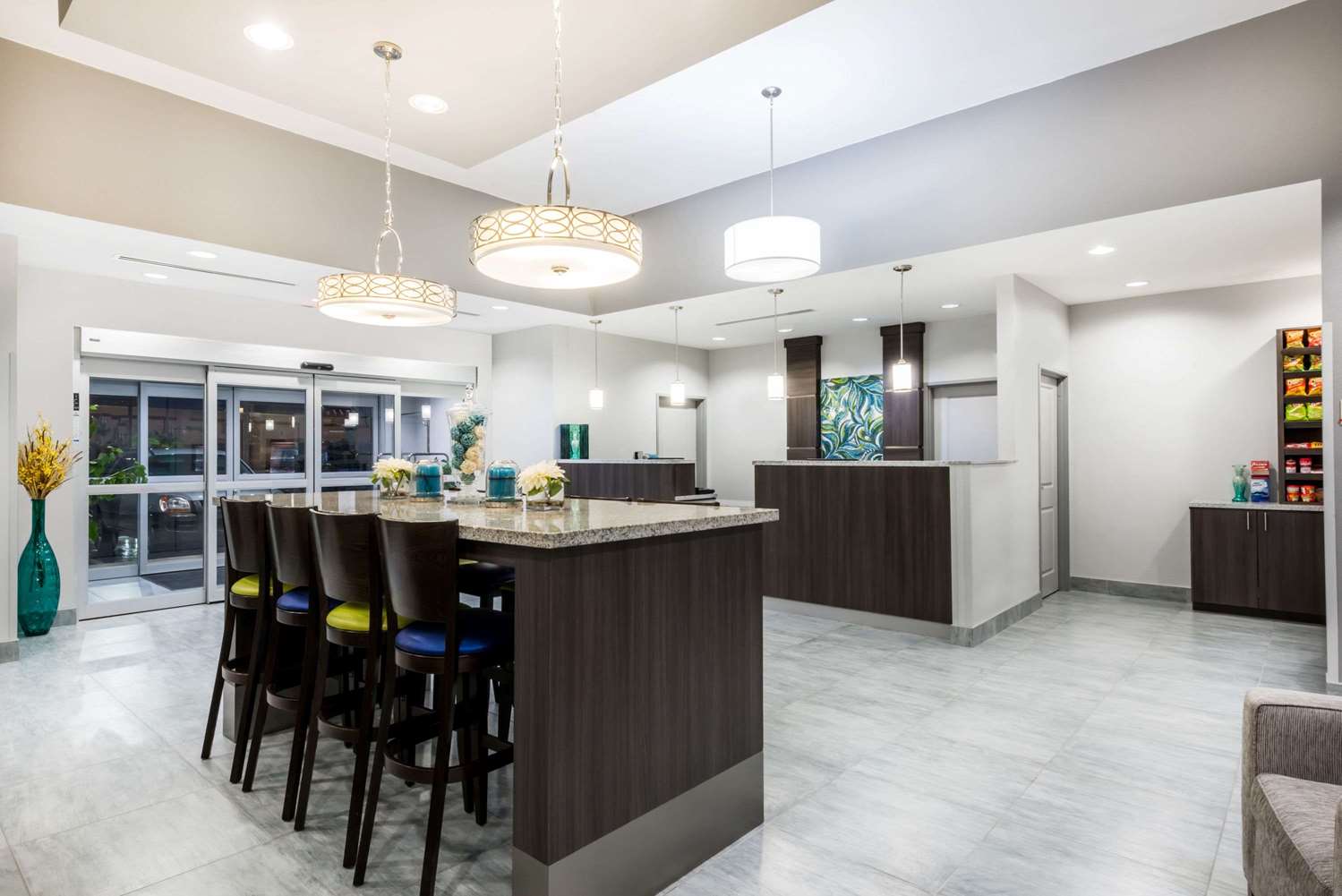 Hawthorn Suites By Wyndham Midland 1/9