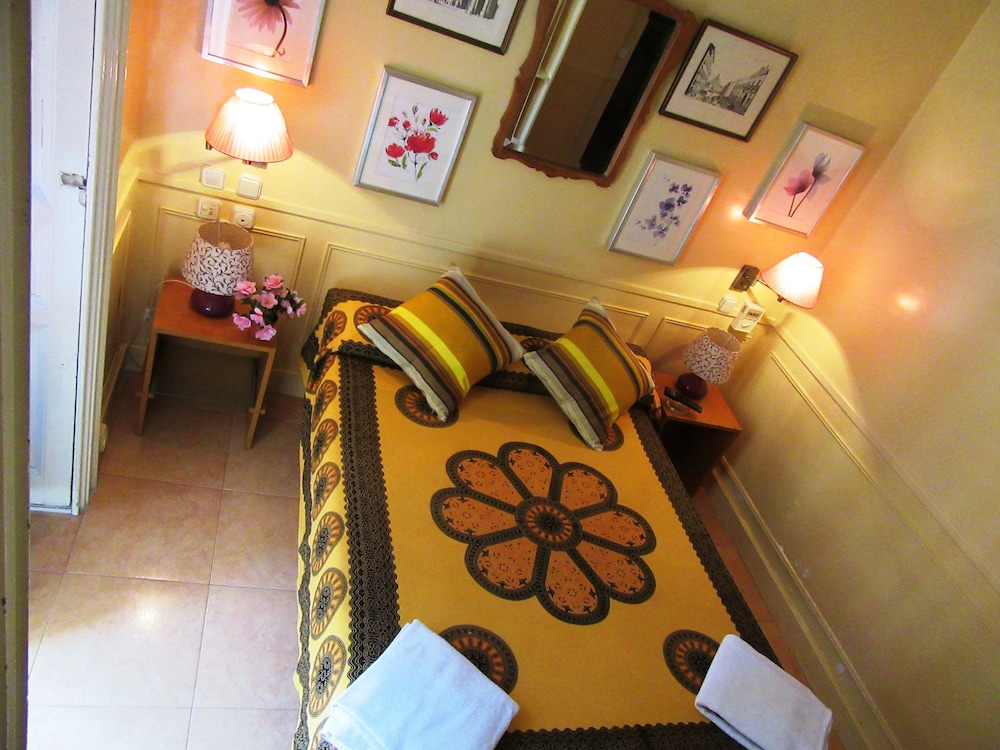 Hostal La Fontana 44/65