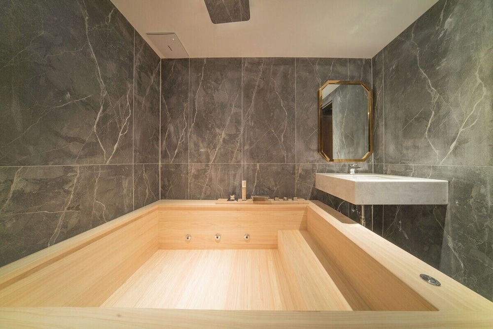 Yeon Hwa Moon Hotel 27/49