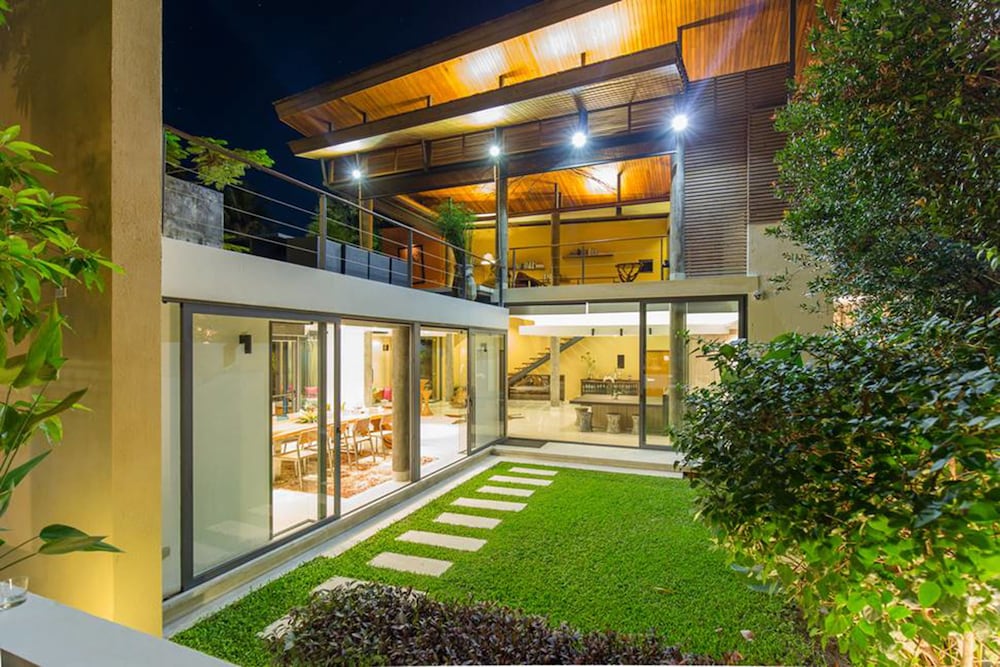 L2R Villa 6/54