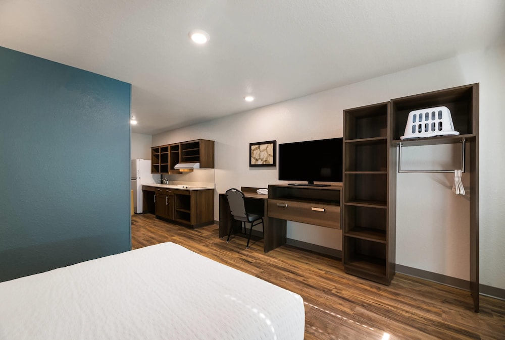 WoodSpring Suites Cocoa Beach - Rockledge 24/37