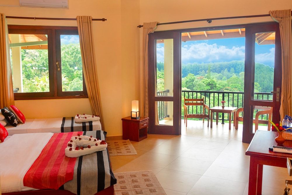 Kandy Grand Hills 8/50