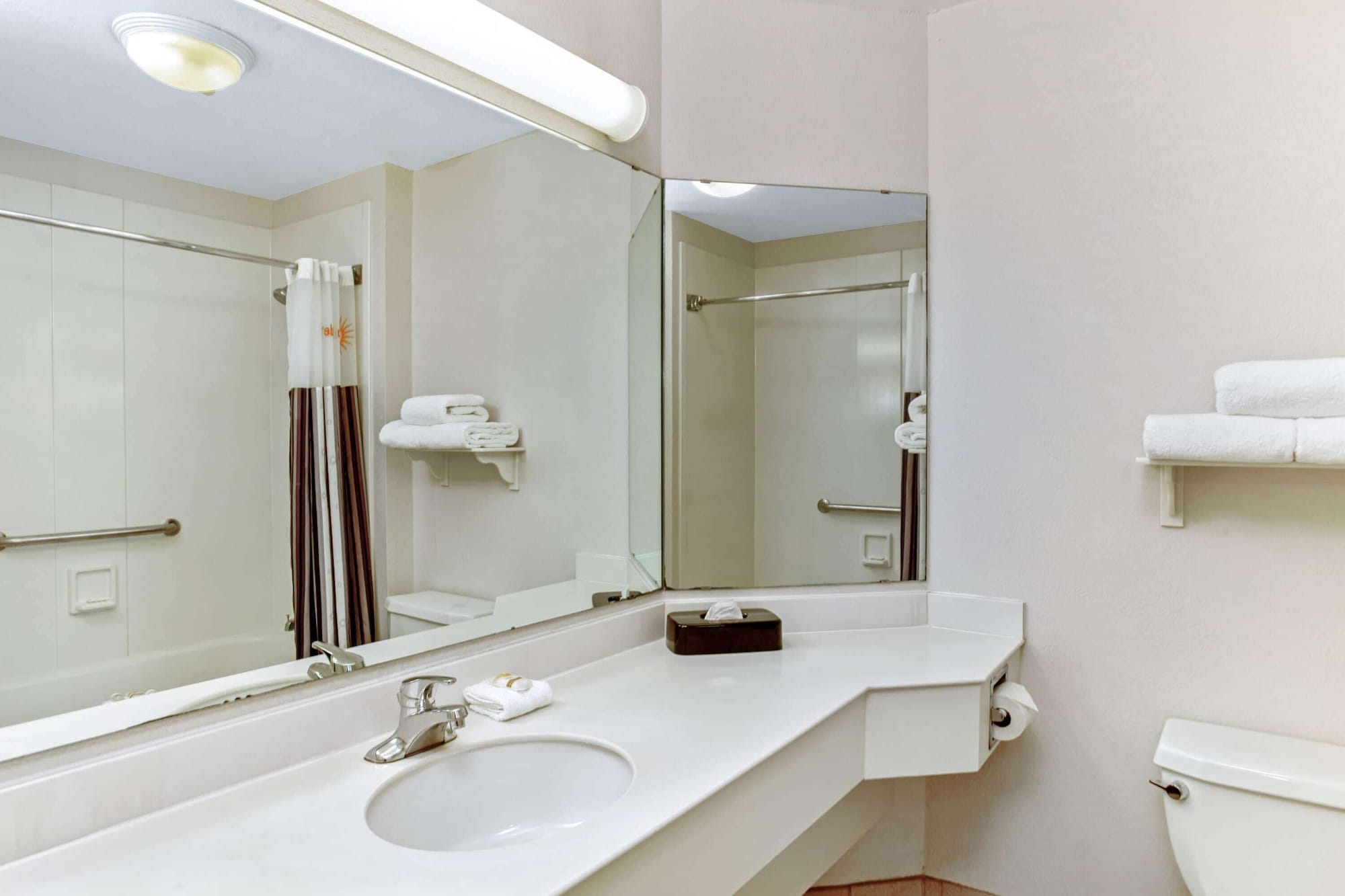 جناح عائلي بسرير كينج، La Quinta Inn & Suites by Wyndham Birmingham Hoover 5/6