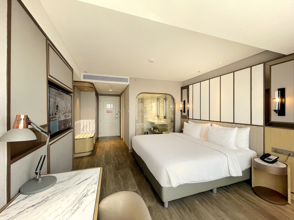 Swiss-Belhotel Solo 28/57
