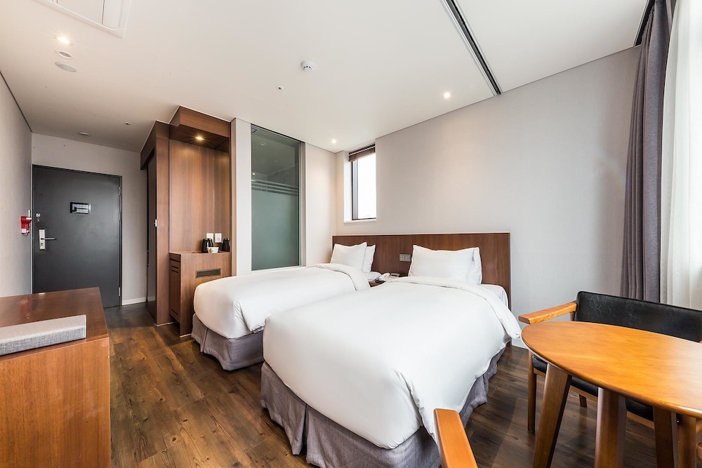 CS Premier Hotel Seoul 12/23