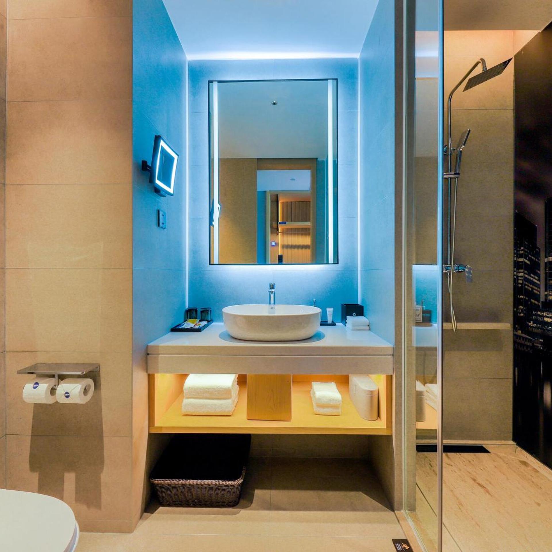 Park inn by Radisson Hotel 55/58