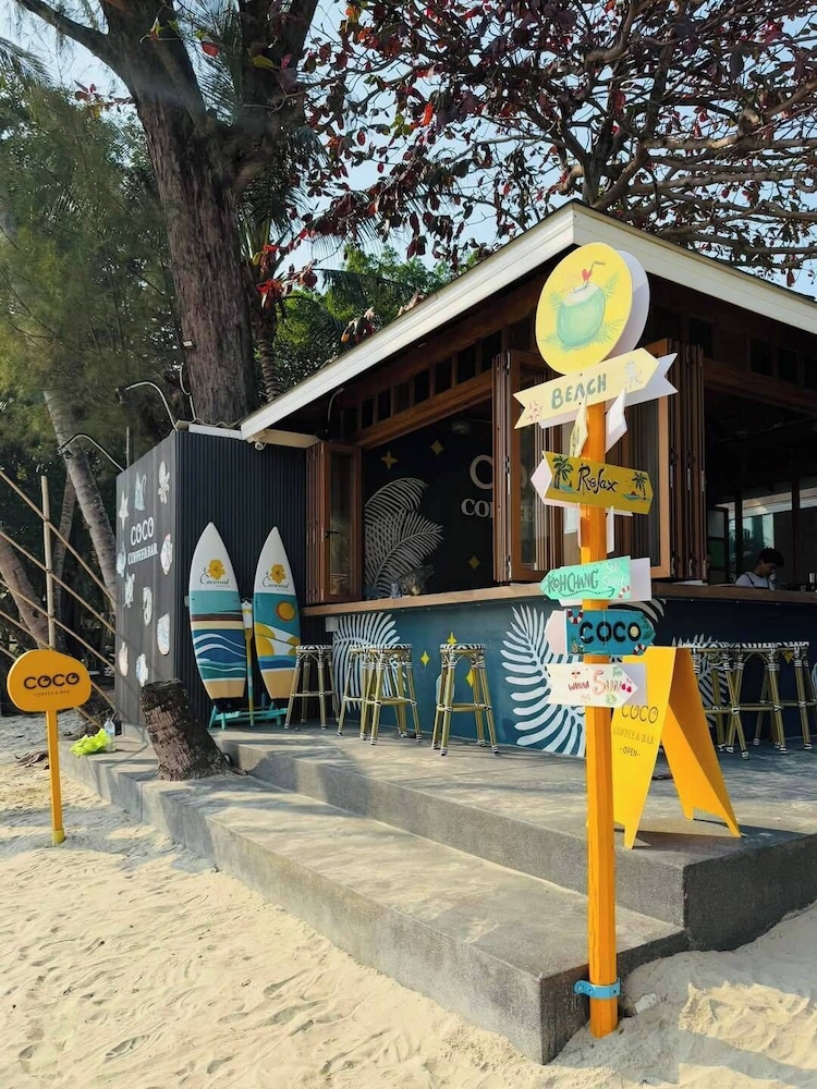 COCONUT BEACH RESORT 64/74