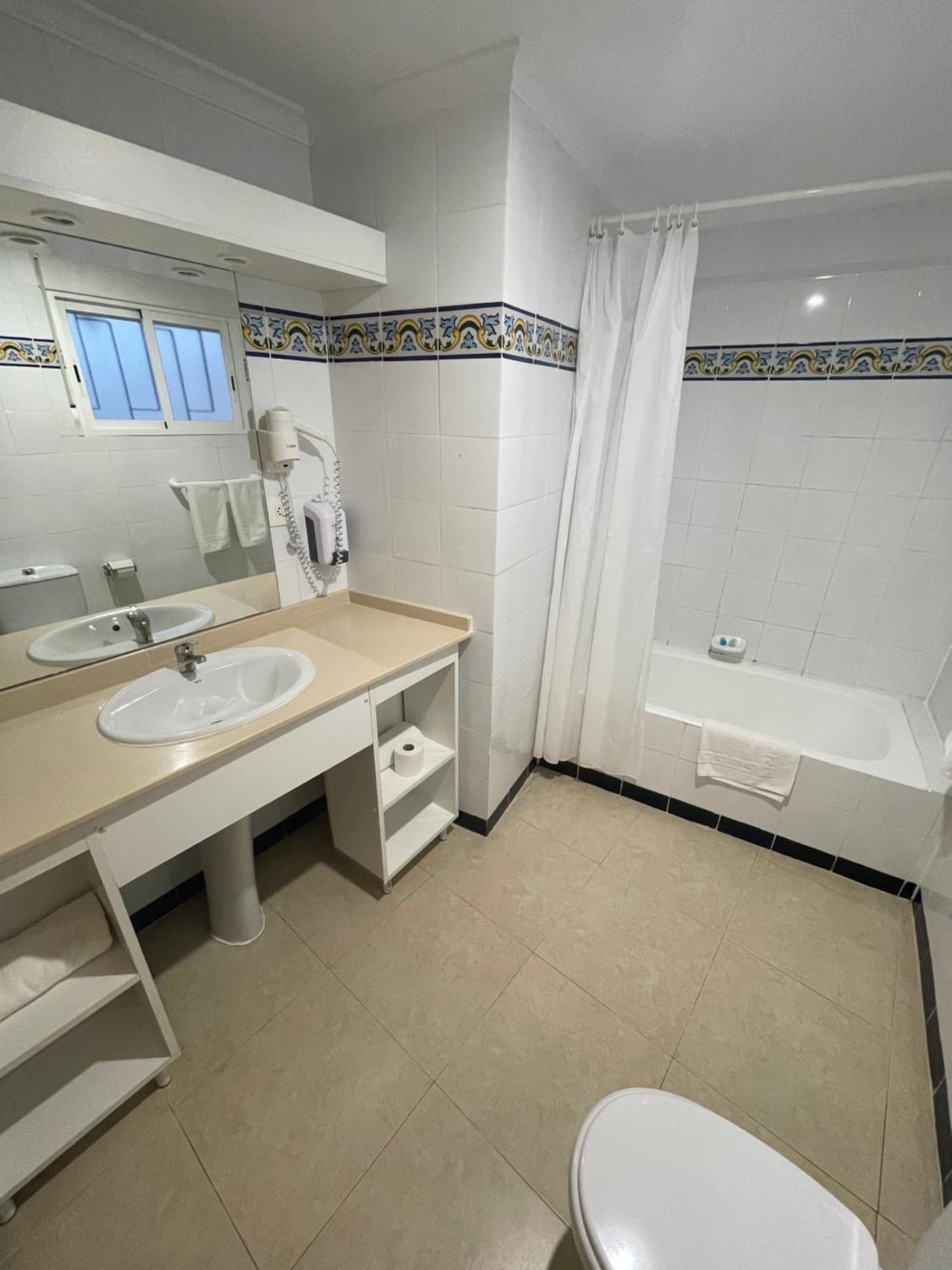Apartamentos Bahia 27/29