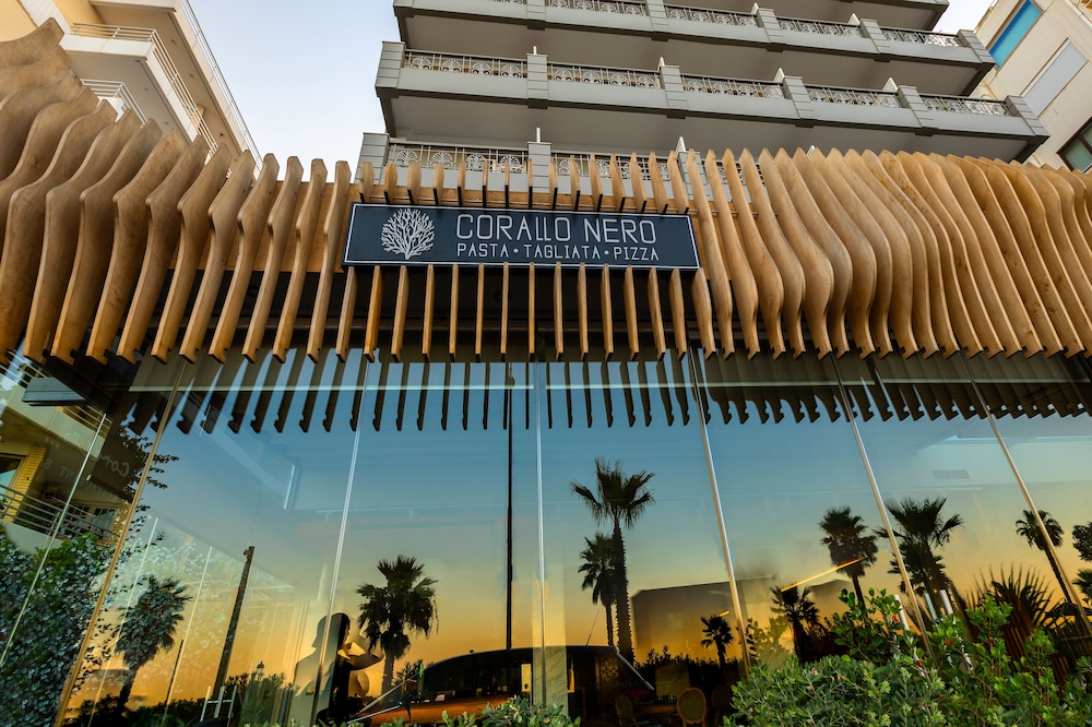 Coral Hotel 34/50