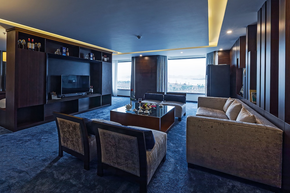Central Luxury Ha Long Hotel 48/72