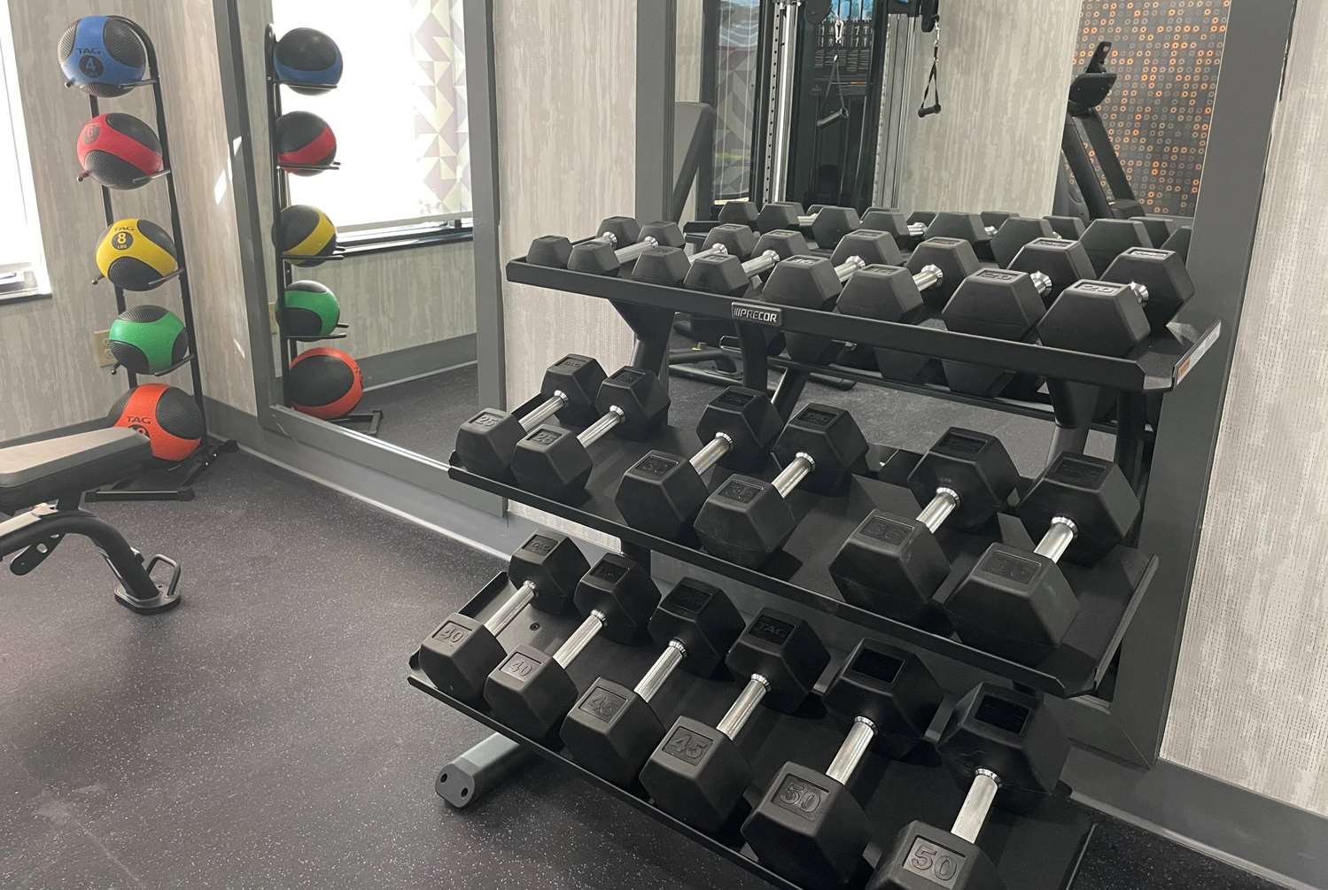 La Quinta Inn & Suites by Wyndham Tulsa Midtown 11/27