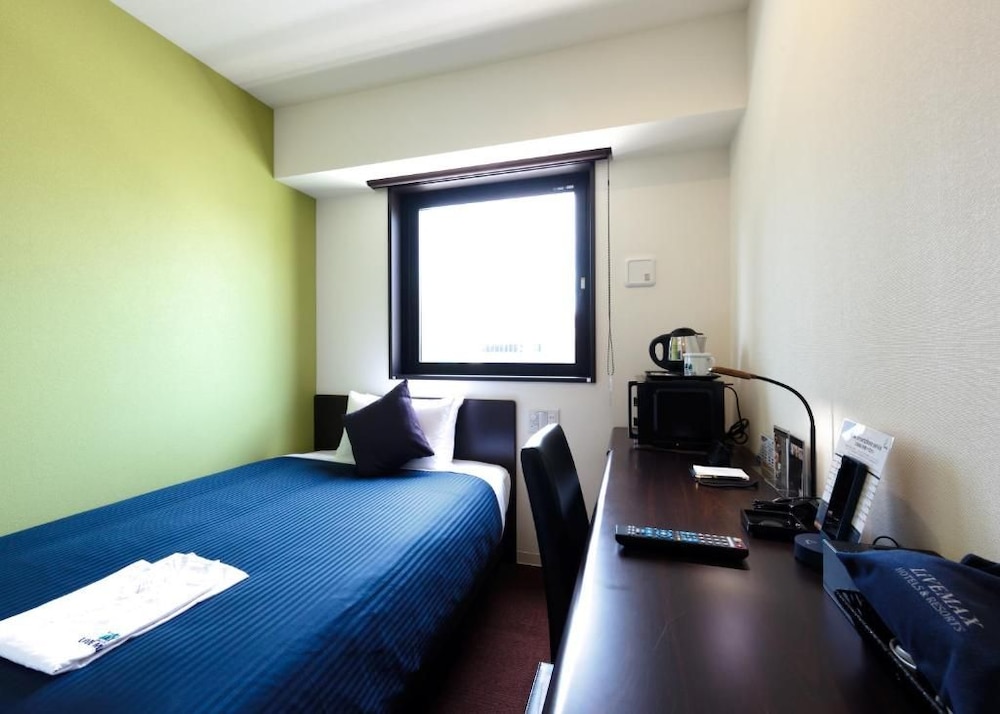 Hotel Livemax Ueno-Ekimae 32/53