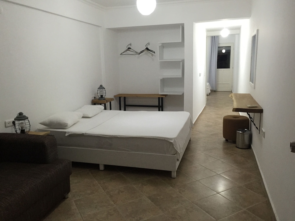 Pataros Hotel 15/49
