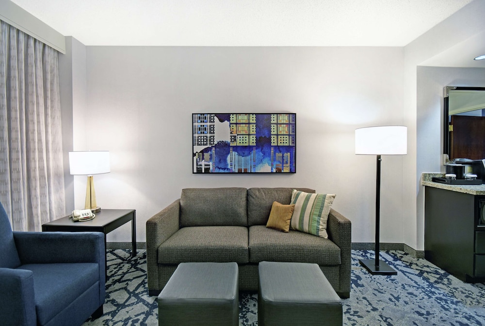 Embassy Suites Charleston 25/58
