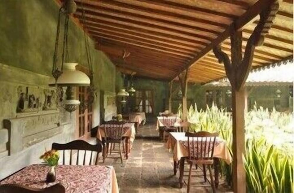 Hills Joglo Villa 32/50