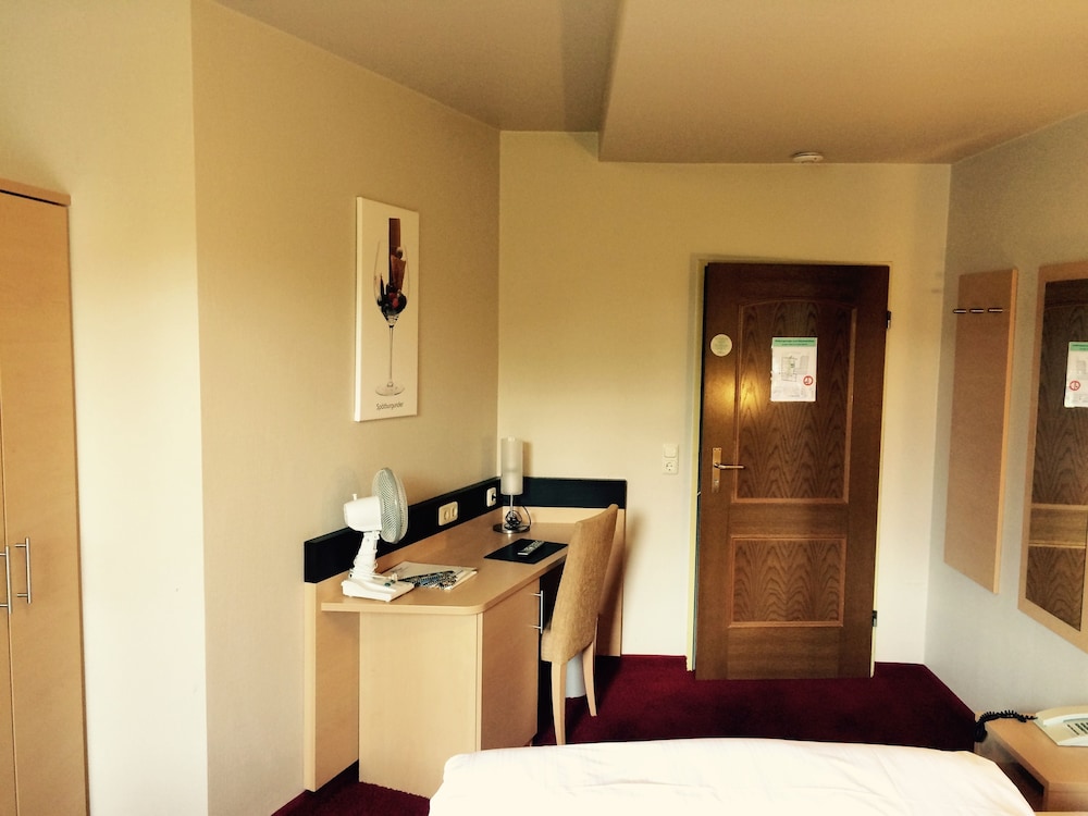 Rheinhotel Lamm 13/32