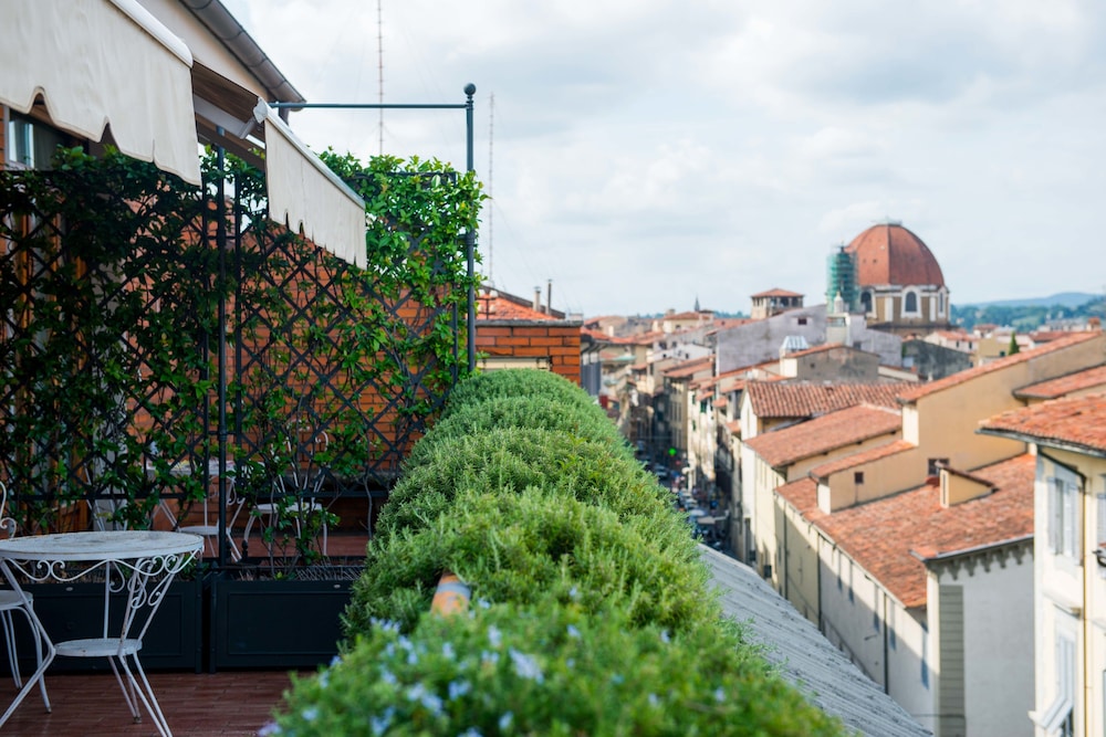 Hotel Orto Dei Medici 50/51