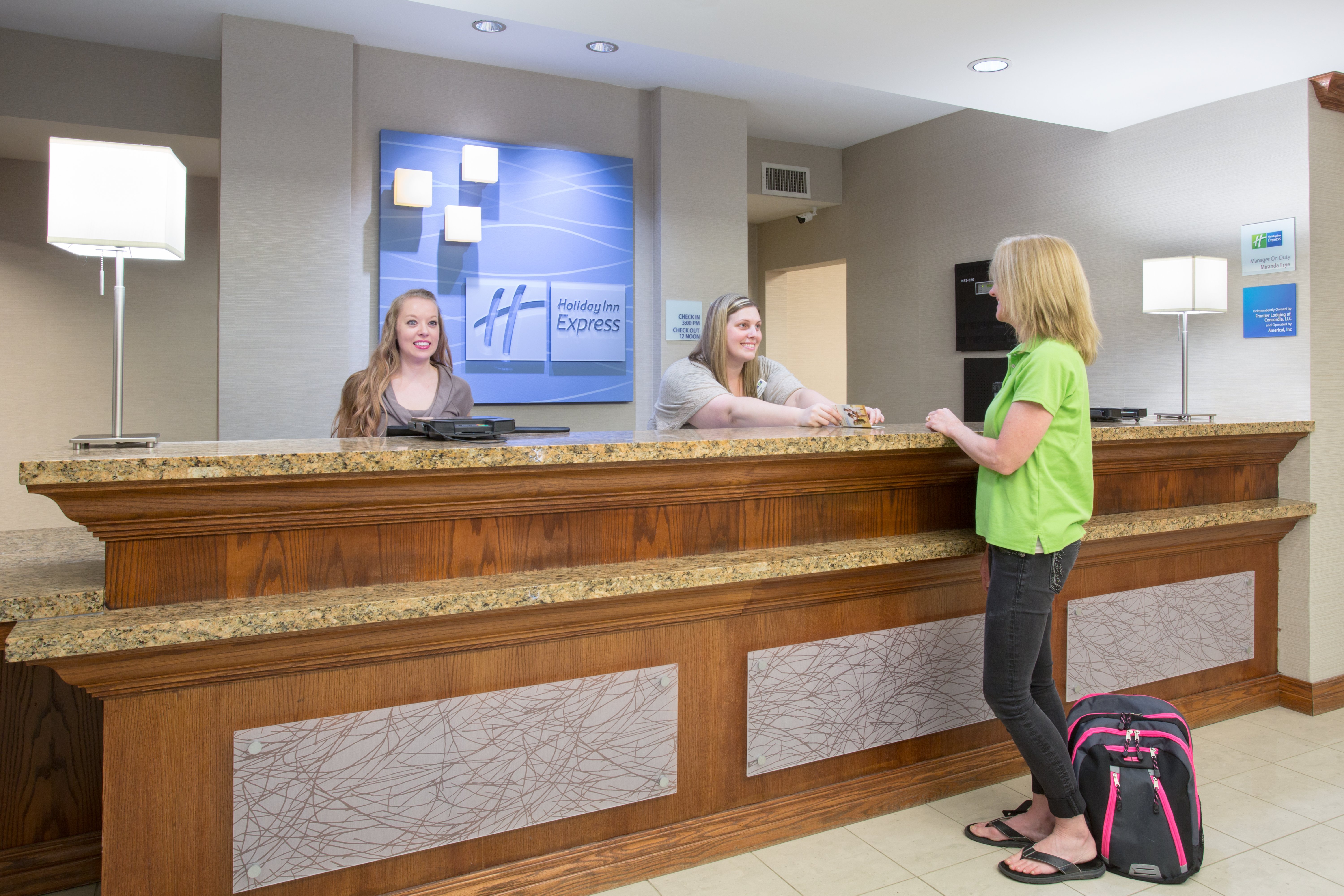 Holiday Inn Express Hotel Suites Concordia Us81 9/59