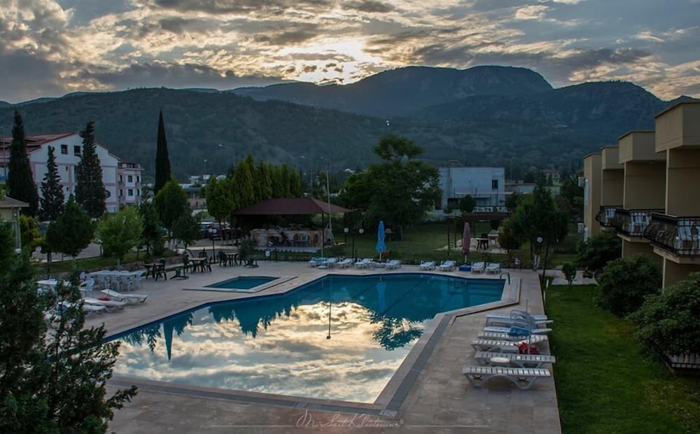 Samdan Termal Otel 37/47